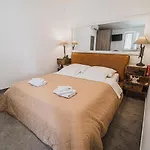 Downtown Luxury With Hot Tub Apartamento Vodice