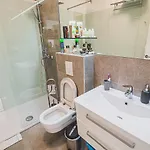 Downtown Luxury With Hot Tub Apartamento Vodice