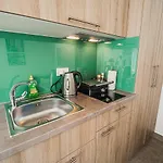 Downtown Luxury With Hot Tub Apartamento Vodice