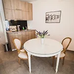 Apartamento Downtown Luxury With Hot Tub Vodice