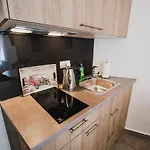 Apartamento Downtown Luxury With Hot Tub Vodice