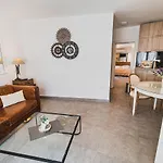 Downtown Luxury With Hot Tub Apartamento *