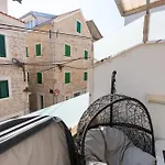 Downtown Luxury With Hot Tub Apartment Vodice