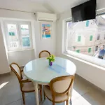 Apartment Downtown Luxury With Hot Tub *