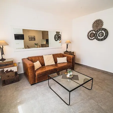 Downtown Luxury With Hot Tub