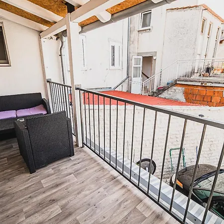 Apartment Downtown Luxury With Hot Tub