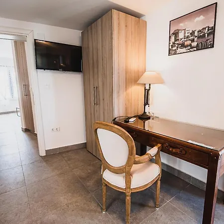 Apartment Downtown Luxury With Hot Tub *