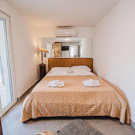 Downtown Luxury With Hot Tub * Vodice