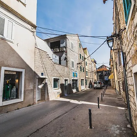 Apartment Downtown Luxury With Hot Tub Vodice