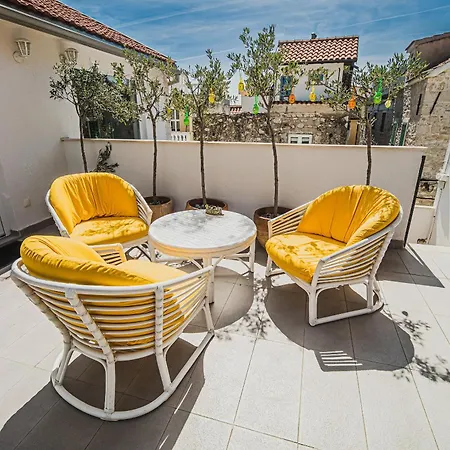 Downtown Luxury With Hot Tub Apartment Vodice