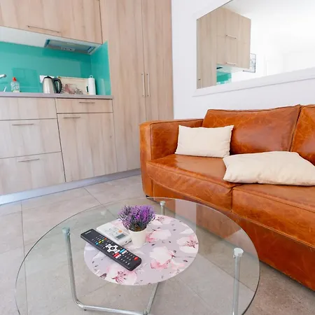 Downtown Luxury With Hot Tub Vodice