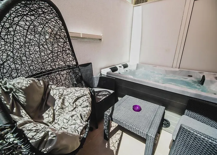 Lejlighed Downtown Luxury With Hot Tub