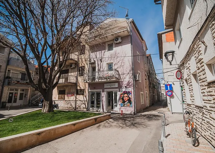 Downtown Luxury With Hot Tub Apartment Vodice