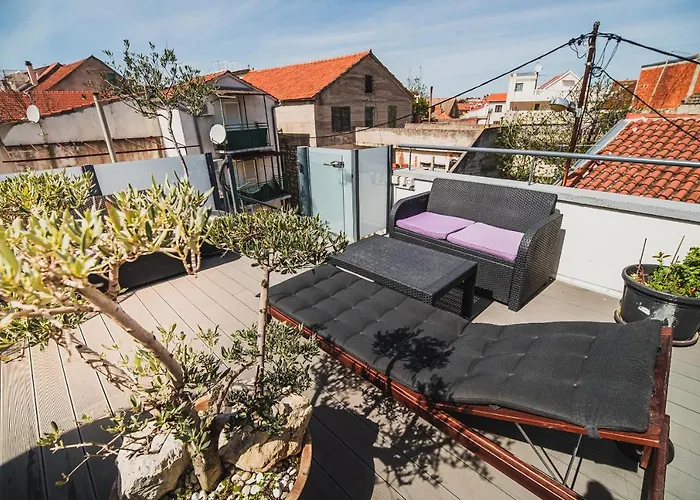 Downtown Luxury With Hot Tub Apartament Vodice