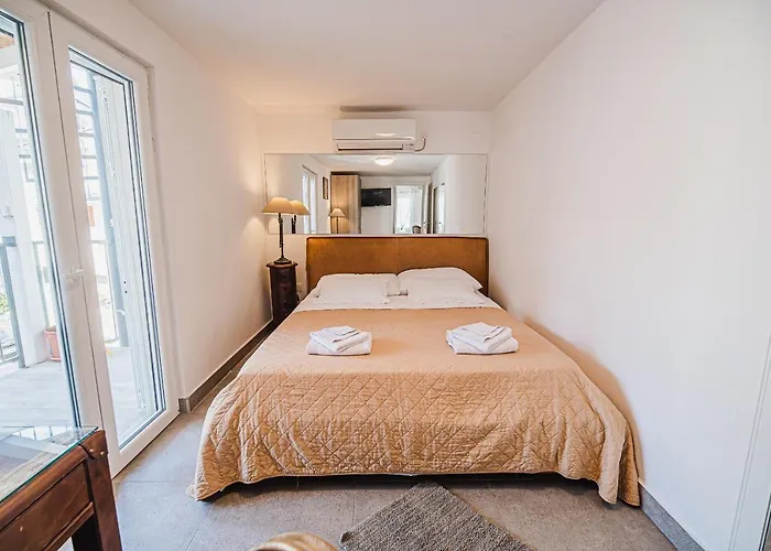 Downtown Luxury With Hot Tub * Vodice