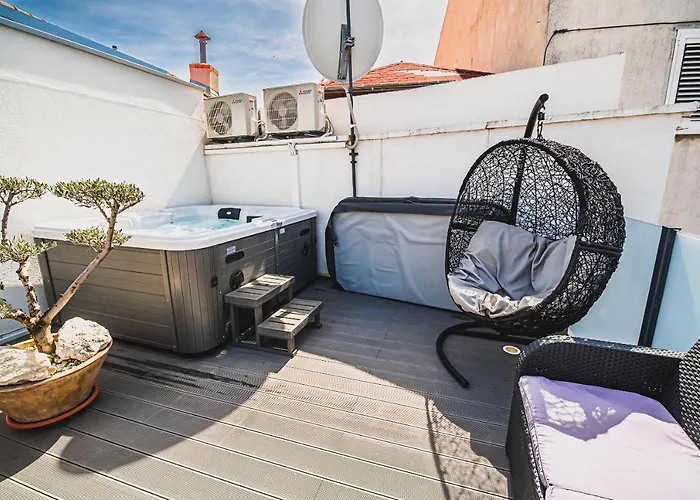 Lejlighed Downtown Luxury With Hot Tub Vodice