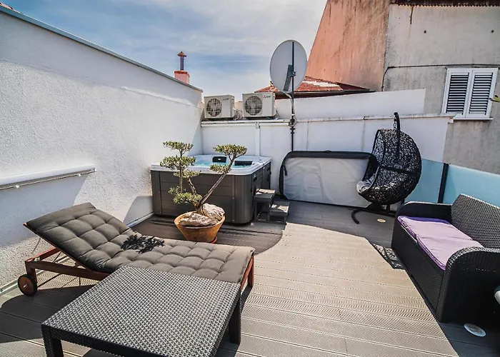 Apartment Downtown Luxury With Hot Tub Vodice