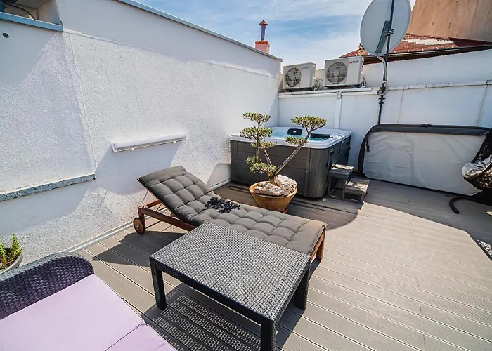 Lejlighed Downtown Luxury With Hot Tub *